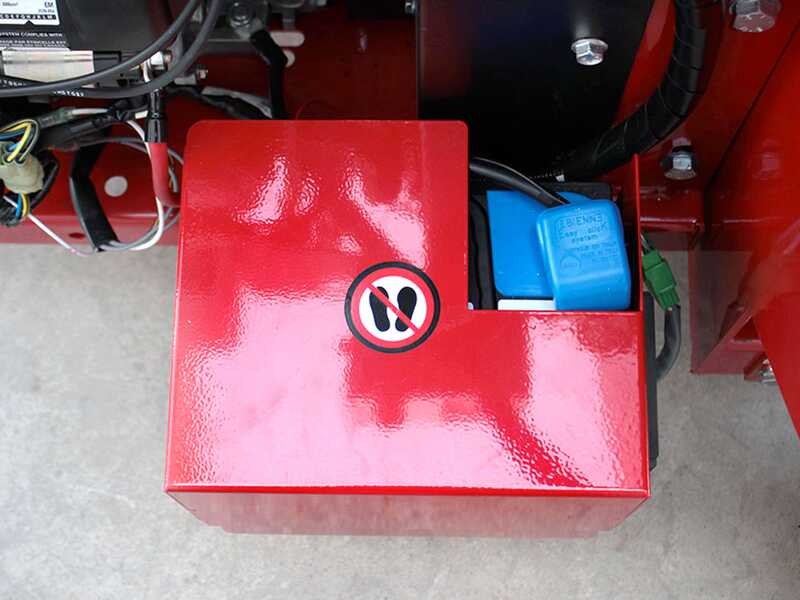 Ceccato Tritone Super Monster - Biotrituratore professionale carrellato - Motore Honda GX390