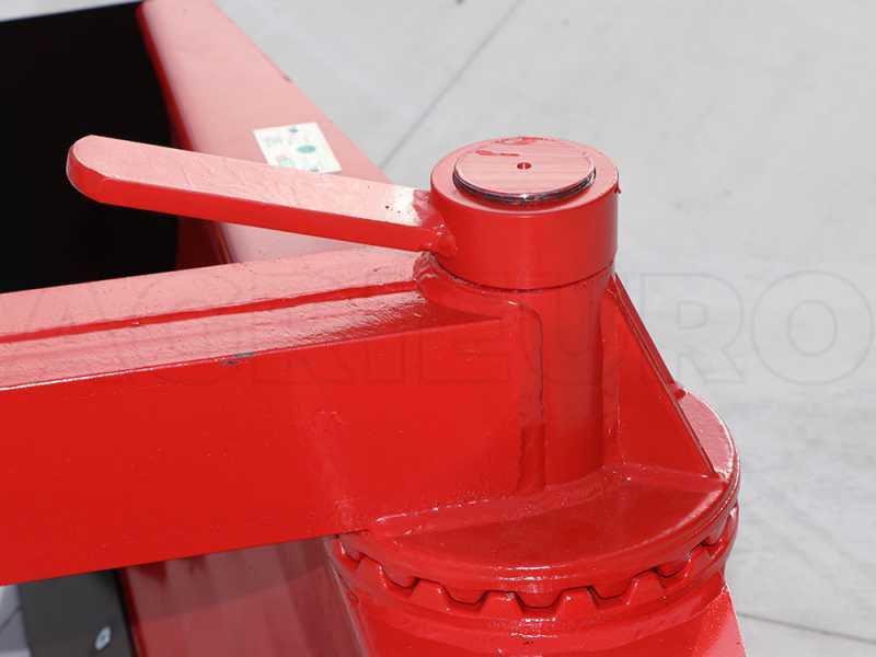 Lama livellatrice per trattore LLP180 - Serie Pesante - Ralla e pala rotanti