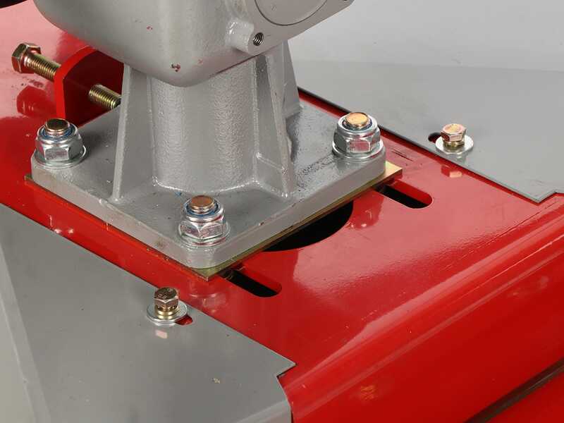 GeoTech Pro TLP 160 - Tagliaerba per trattore - 3 rotori a 1 lama