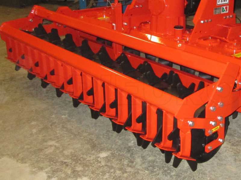 Erpice rotante RM200 - Larghezza di lavoro 200 cm - 18 lame - Serie pesante con rullo packer