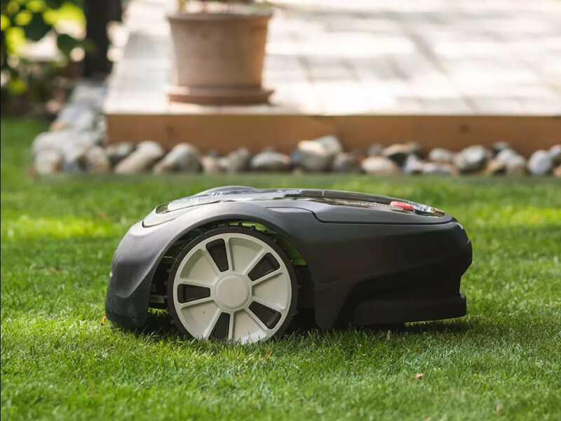 Greenworks OPTIMOW 7 - Robot rasaerba - Con cavo perimetrale