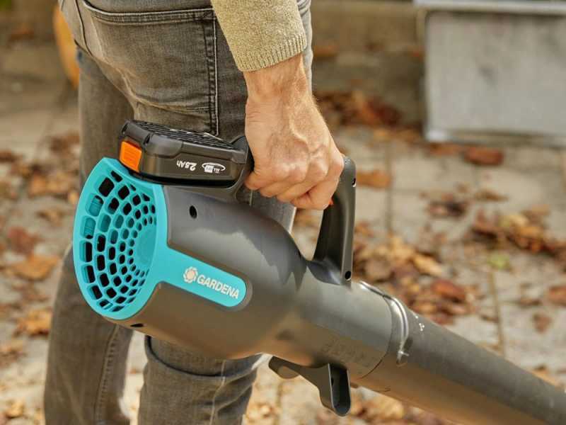 Gardena PowerJet 18V P4A - Soffiatore per foglie - SENZA BATTERIA E CARICABATTERIA