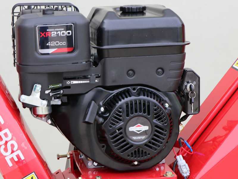GeoTech Pro BMS155 BSE - Biotrituratore semovente a cingoli su motocarriola GeoPorter 330E BS - Motore B&amp;S XR2100