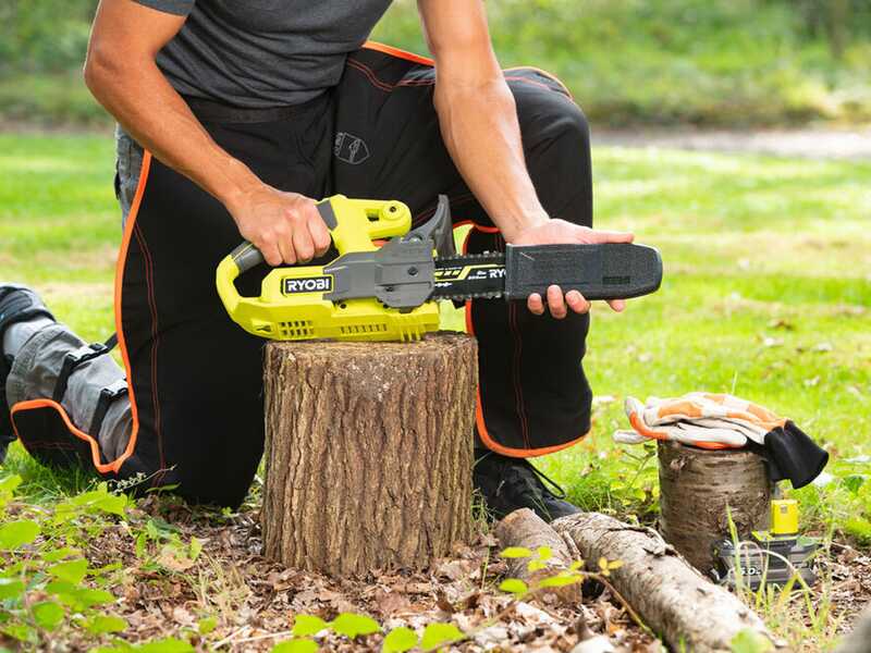 Stiga Estate 384e - Kit Trattorino tagliaerba con 1 modulo batteria ePower Pro da 56V/40Ah - Cesto di raccolta e mulching