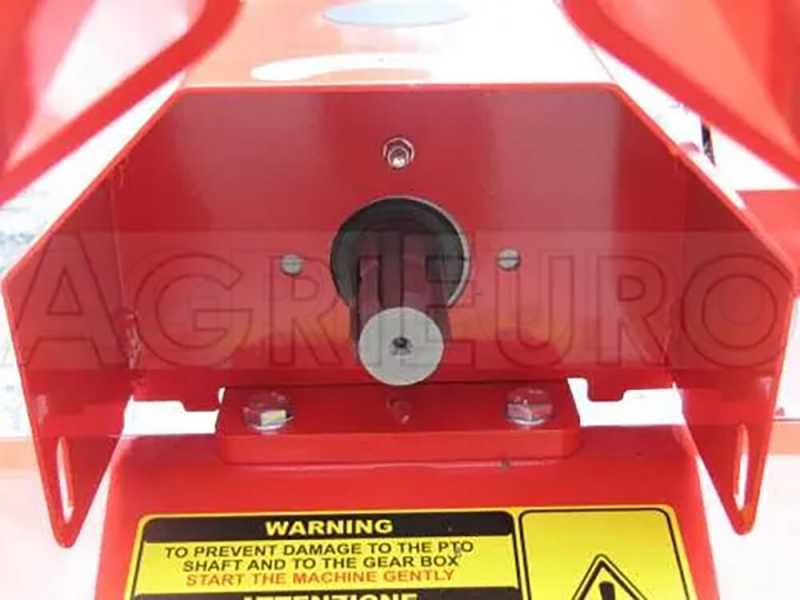 Trinciaerba per trattore Fu 112 - Serie leggera