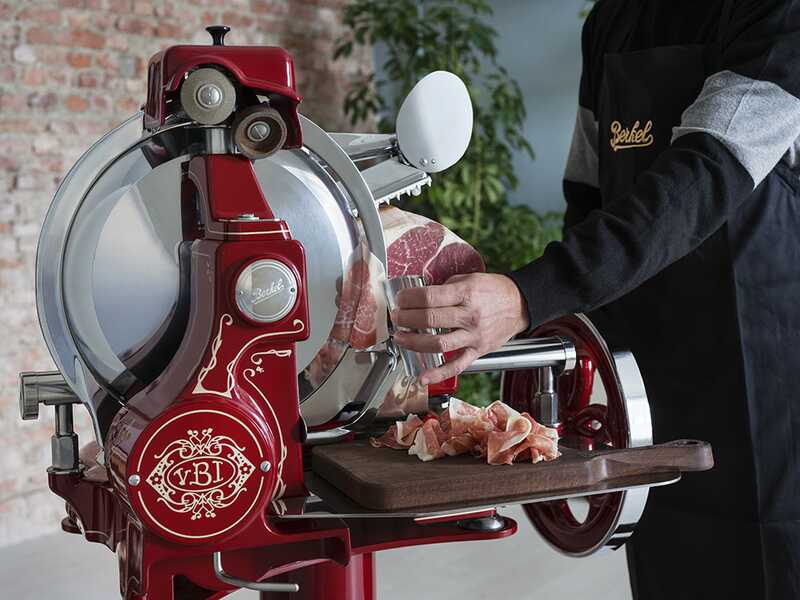 Berkel B114 - Affettatrice a volano con piedistallo - Lama in acciaio al cromo da 320 mm - Rossa