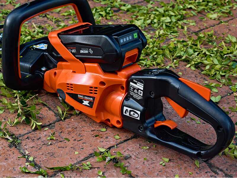 Echo DHC-2800R - Tagliasiepi a batteria 56V/2.5Ah - Lama da 71.4 cm