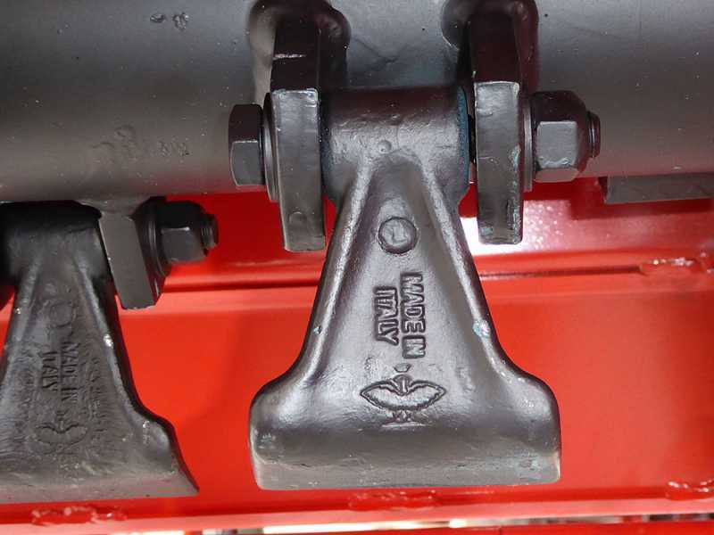 Trincia argini laterale per trattore Fu Special 112 M - Serie medio-leggera - Presa di forza antioraria (Rotazione a sinistra)
