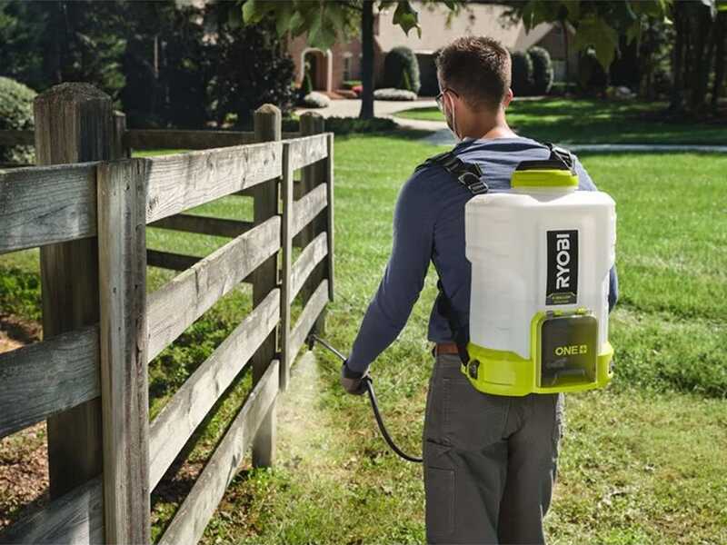 Ryobi RY18BPSB-0 - Pompa irroratrice zainata a batteria - Serbatoio 15L - 18V - 4Ah