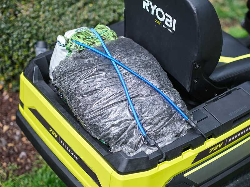 RYOBI RY72TMX107-210 - Trattorino tagliaerba a batteria - 72V / 2x10Ah