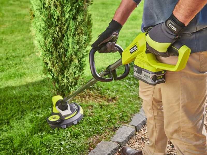 Ryobi RY18LT33A-0  - Tagliabordi a batteria - SENZA BATTERIA E CARICABATTERIE
