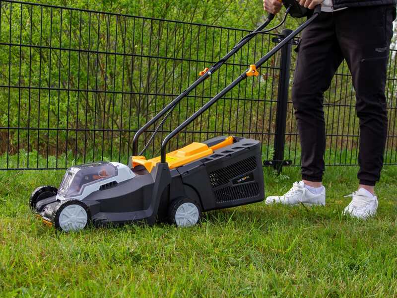 Batavia 7064713  - Tagliaerba a batteria - 18 V 4 Ah - Taglio 32 cm