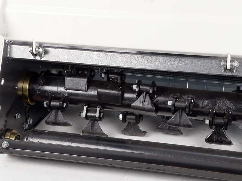 BlackStone RMOH 155 - Trinciaerba per trattore - Serie Media - Spostamento idraulico