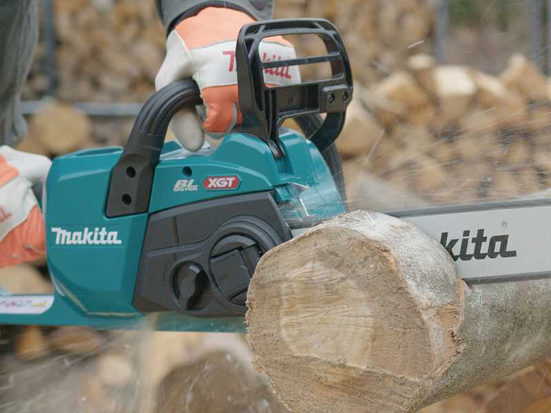Makita XGT UC021G - Elettrosega a batteria - Taglio da 30cm - 40V/5Ah