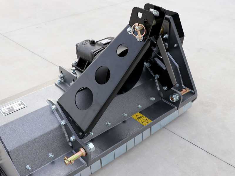 BlackStone BL 100 - Trinciaerba per trattore - Serie leggera