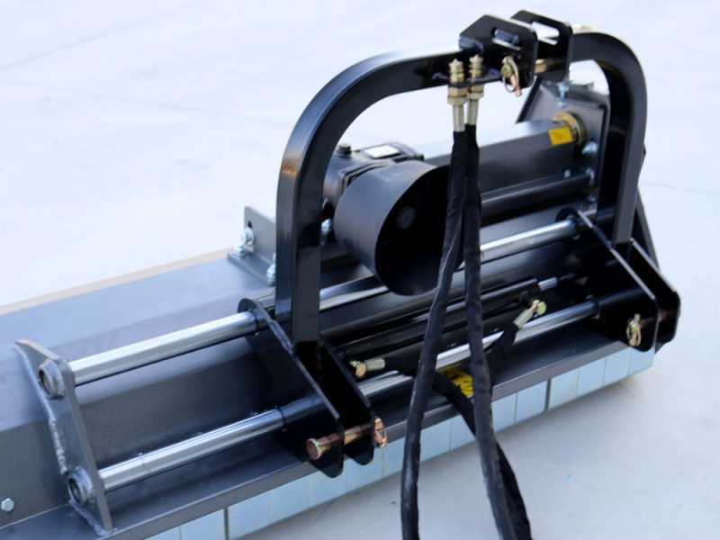 BlackStone BL 160 Hydro - Trinciaerba per trattore - Serie leggera - Spostamento idraulico