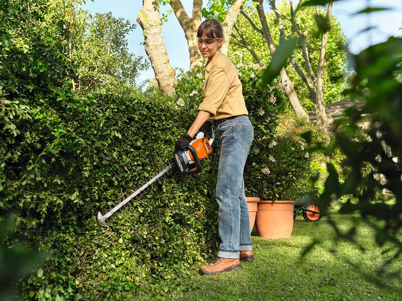 STIHL HSA 60 - Tagliasiepi a batteria 36V - SENZA BATTERIA E CARICABATTERIA