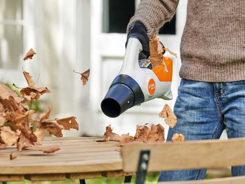 STIHL BGA 30 - soffiatore a batteria - 10.8V - SENZA BATTERIA E CARICABATTERIA