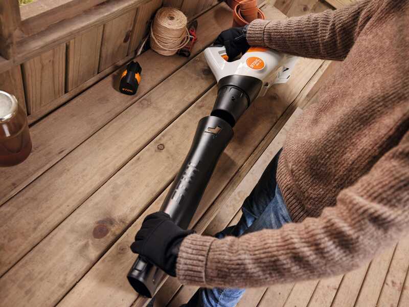 STIHL BGA 30 - soffiatore a batteria - 10.8V - SENZA BATTERIA E CARICABATTERIA