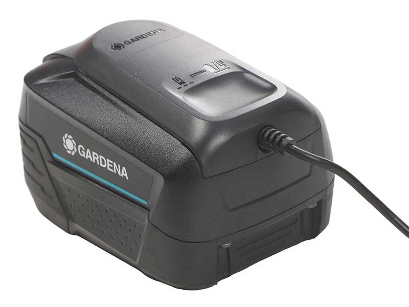 Gardena PowerSaw 250/18V - Elettrosega a batteria 18V 4Ah - Lama da 25 cm
