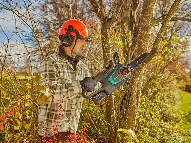 Gardena PowerSaw 250/18V - Elettrosega a batteria - lama da 25cm - SENZA BATTERIA E CARICABATTERIE