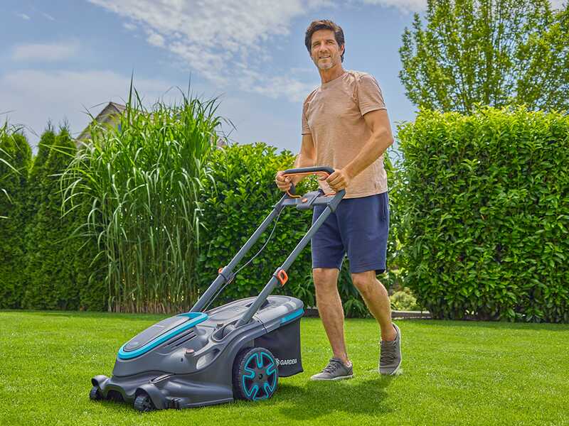 Gardena PowerMax Duo 46/36V P4A - Tagliaerba a batteria - 2x18V 4Ah - Taglio 46 cm