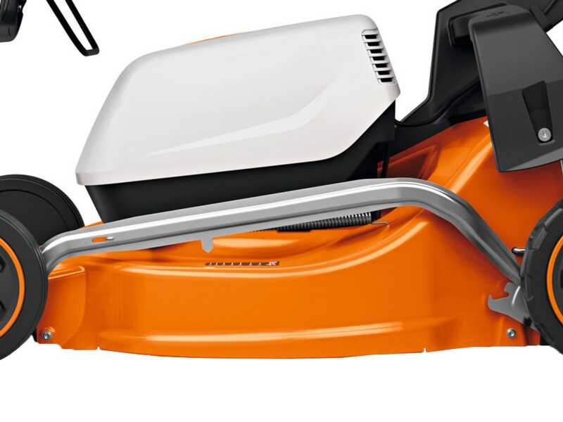 STIHL RMA 248 T - Tagliaerba trazionato con batteria AK 20 - 36V 4Ah - Taglio 46 cm