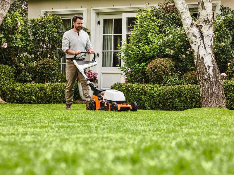 STIHL RMA 443 - Tagliaerba con batteria AK 10 - 36V 2Ah - Taglio 41 cm