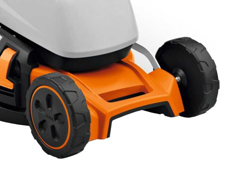STIHL RMA 443 V - Tagliaerba semovente con batteria AK 10 - 36V 2Ah - Taglio 41 cm