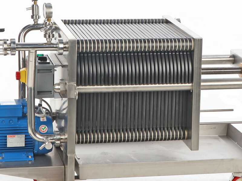 Enotecnica Pillan FC43 - Filtro professionale per cantina da 30 cartoni 40x40 cm - Telaio e pompa in acciaio INOX