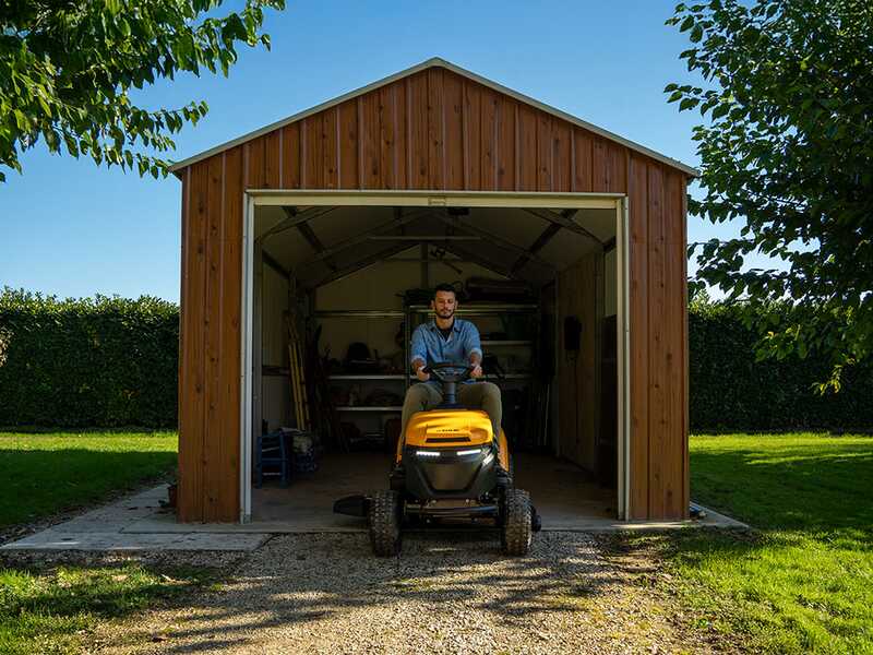 Stiga Tornado 5108e - Kit Trattorino tagliaerba con 2 moduli batteria ePower Pro da 56V/40Ah - Scarico laterale e mulching