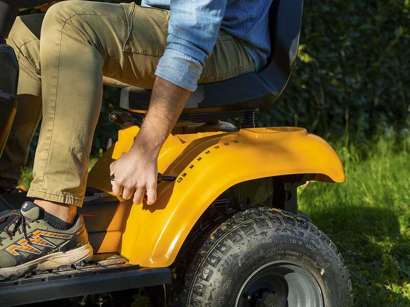 Stiga Tornado 5108e - Kit Trattorino tagliaerba con 2 moduli batteria ePower Pro da 56V/40Ah - Scarico laterale e mulching