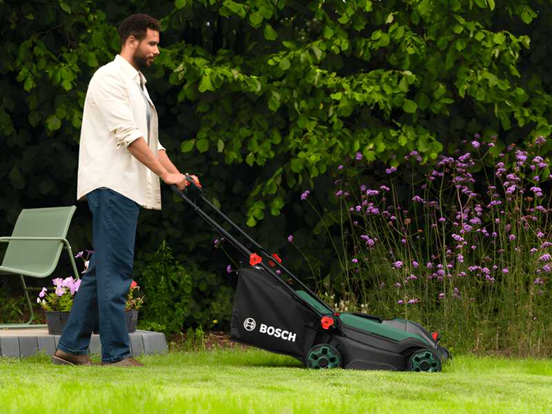 Bosch Rotak18V2-38 - Tagliaerba a batteria - 2X18V/4Ah - Taglio 38 cm