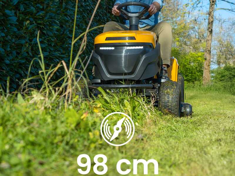 Stiga Tornado 398e - Kit Trattorino tagliaerba con 2 moduli batteria ePower Pro da 56V/40Ah - Scarico laterale e mulching