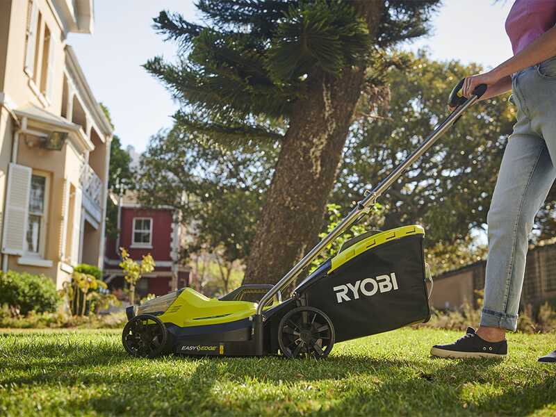 Ryobi OLM1833B - Tagliaerba a batteria 18V - Taglio 33 cm - SENZA BATTERIE E CARICABATTERIE
