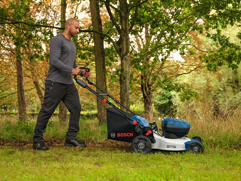 Bosch Professional GRA 18V2-46 SP - Tagliaerba a batteria - Taglio 46 cm - 2x 18V 12Ah
