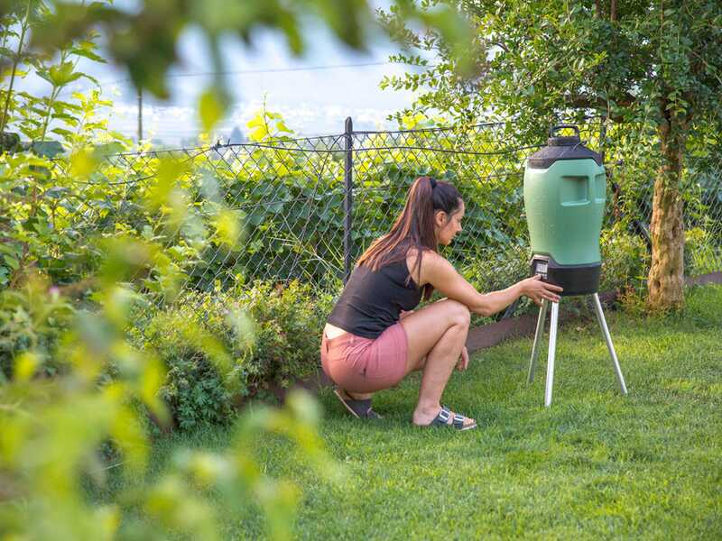 Stocker Geyser Evo 25L - Nebulizzatore antizanzare da giardino a batteria - 21V 2.6Ah