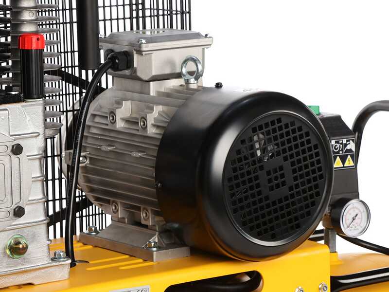 OUTLET - PICCOLI DIFETTI ESTETICI - DeWalt DXCMB75T270HCE - Compressore aria elettrico trifase a cinghia - Motore 7,5 HP &ndash; 270 lt