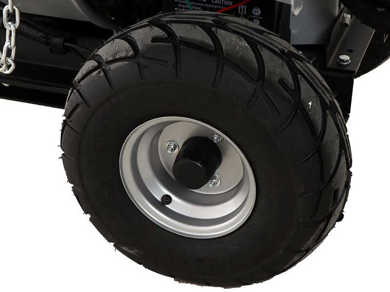 OUTLET - UTILIZZATO PER PROVA - BullMach ZEUS 160 LE - Biotrituratore a scoppio trainabile - Loncin 420cc con avviamento elettrico