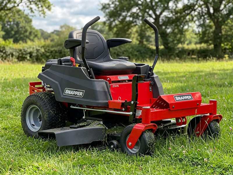 Snapper ZTX175SD - Trattorino rasaerba professionale a raggio zero - Scarico laterale - Motore B&amp;S 7220 EXi bicilindrico