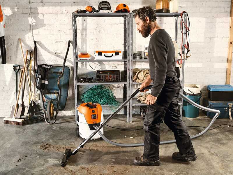 OUTLET - UTILIZZATO PER PROVA - STIHL SE 62 E - Bidone aspiratutto - Soffiatore - Capacit&agrave; 20l - 1400W