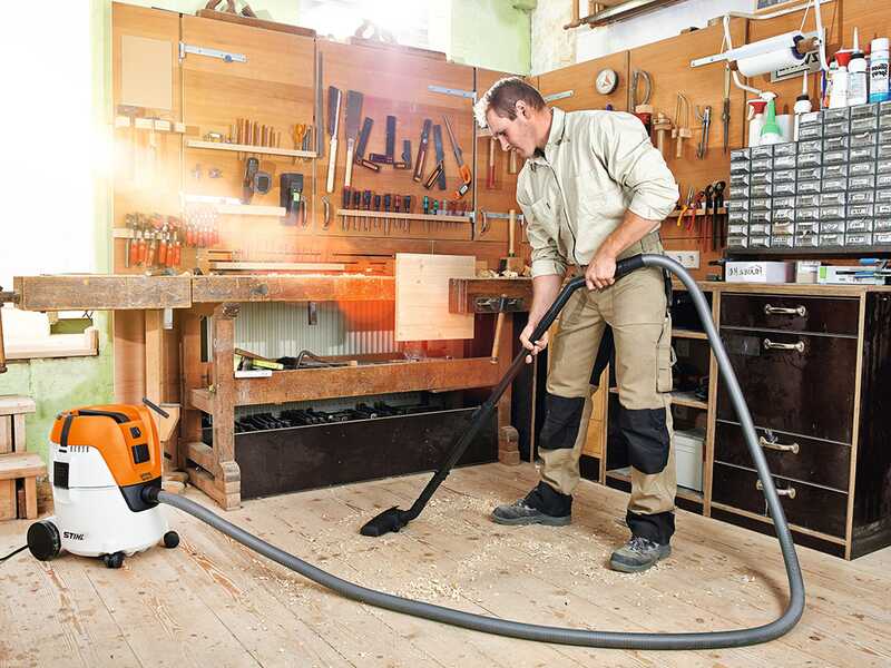 OUTLET - UTILIZZATO PER PROVA - STIHL SE 62 E - Bidone aspiratutto - Soffiatore - Capacit&agrave; 20l - 1400W