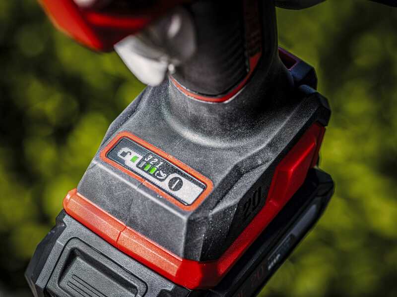 Skil 0620 CA - Forbice elettrica da potatura - 20V / 2.5Ah - Diametro di taglio 28mm