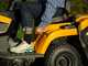 Stiga Estate 384e - Kit Trattorino tagliaerba con 1 modulo batteria ePower Pro da 56V/40Ah - Cesto di raccolta e mulching