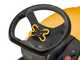 Stiga Estate 598e - Kit Trattorino tagliaerba con 2 moduli batteria ePower Pro da 56V/40Ah - Cesto di raccolta e mulching