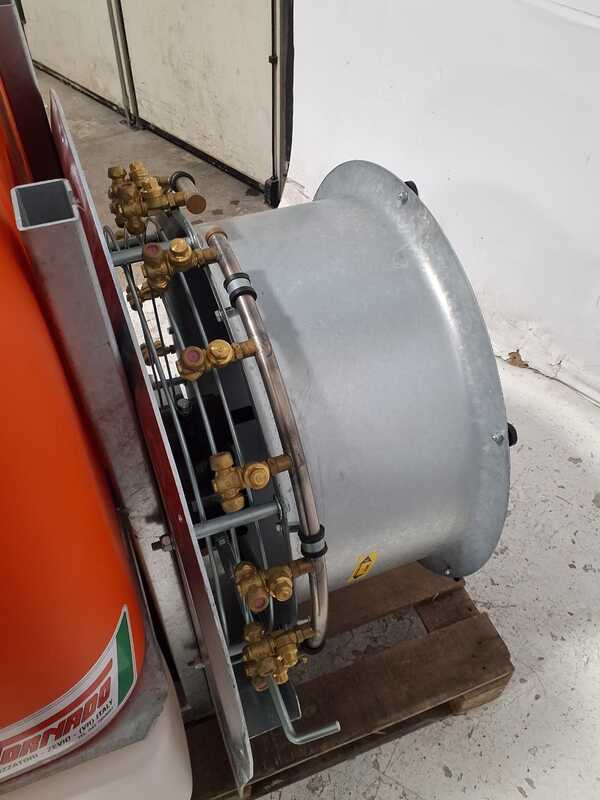 OUTLET - PICCOLI DIFETTI ESTETICI - TORNADO 200/51/600 - Atomizzatore portato con attacco a trattore per irrorazione