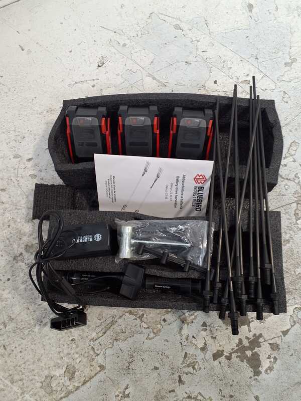 OUTLET - SENZA IMBALLO ORIGINALE - Blue Bird Olimpo 23-56 AT - Abbacchiatore a batteria - Asta telescopica 225 - 310 cm - 21V 5Ah
