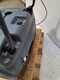OUTLET - SENZA IMBALLO ORIGINALE - Nilfisk SW750 - Spazzatrice trazionata a batteria con cesto di raccolta 12V - 46Ah